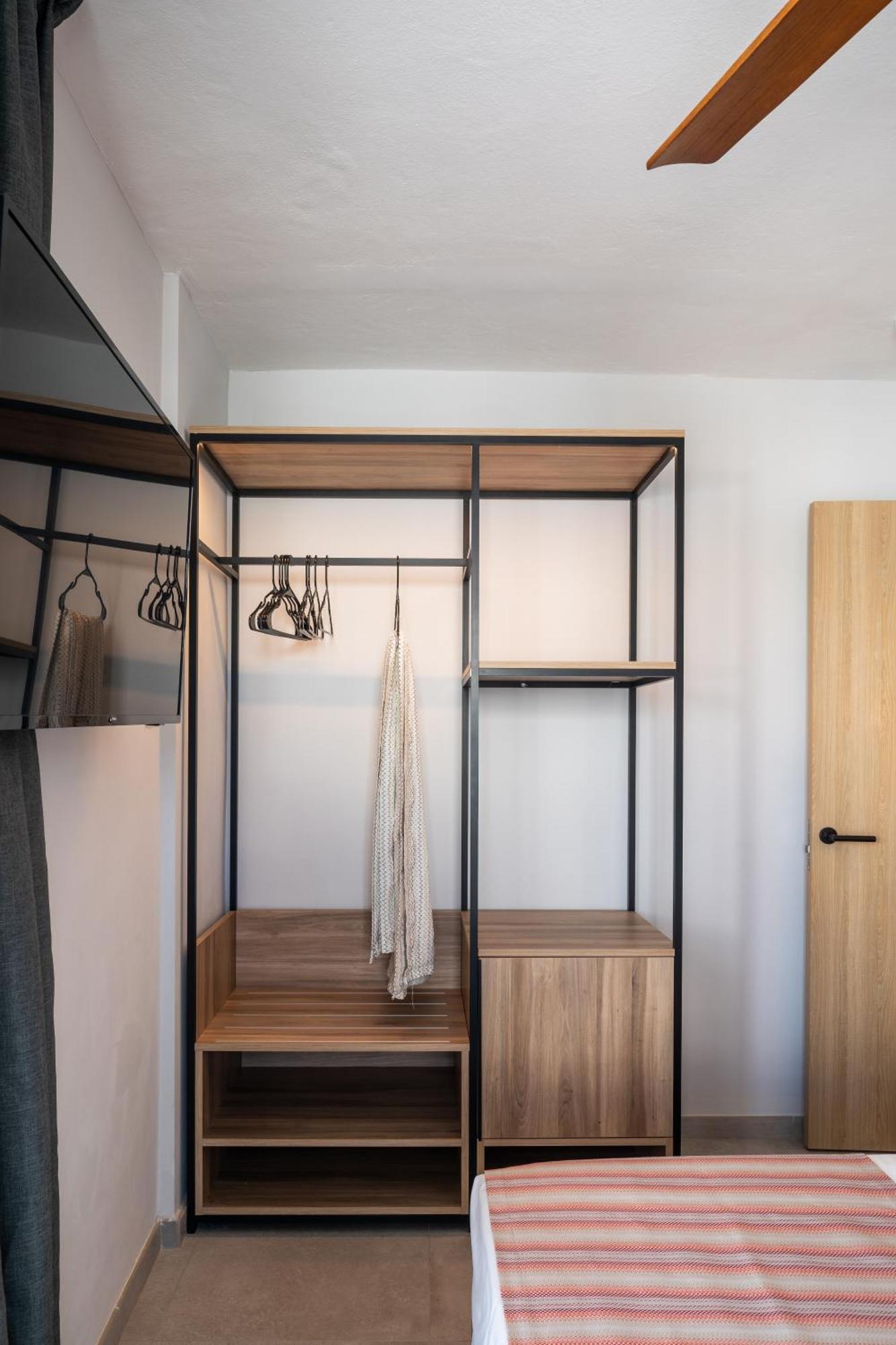 Aparthotel Casita Blanca - Adults Only Сан-Антонио-Абад Экстерьер фото