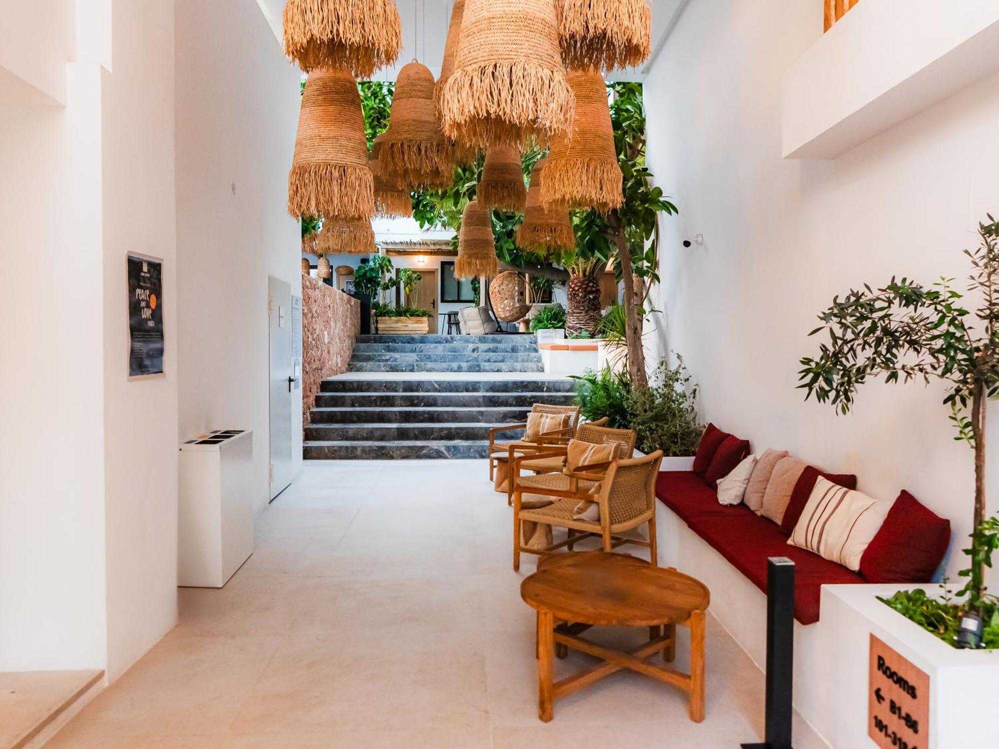 Aparthotel Casita Blanca - Adults Only Сан-Антонио-Абад Экстерьер фото